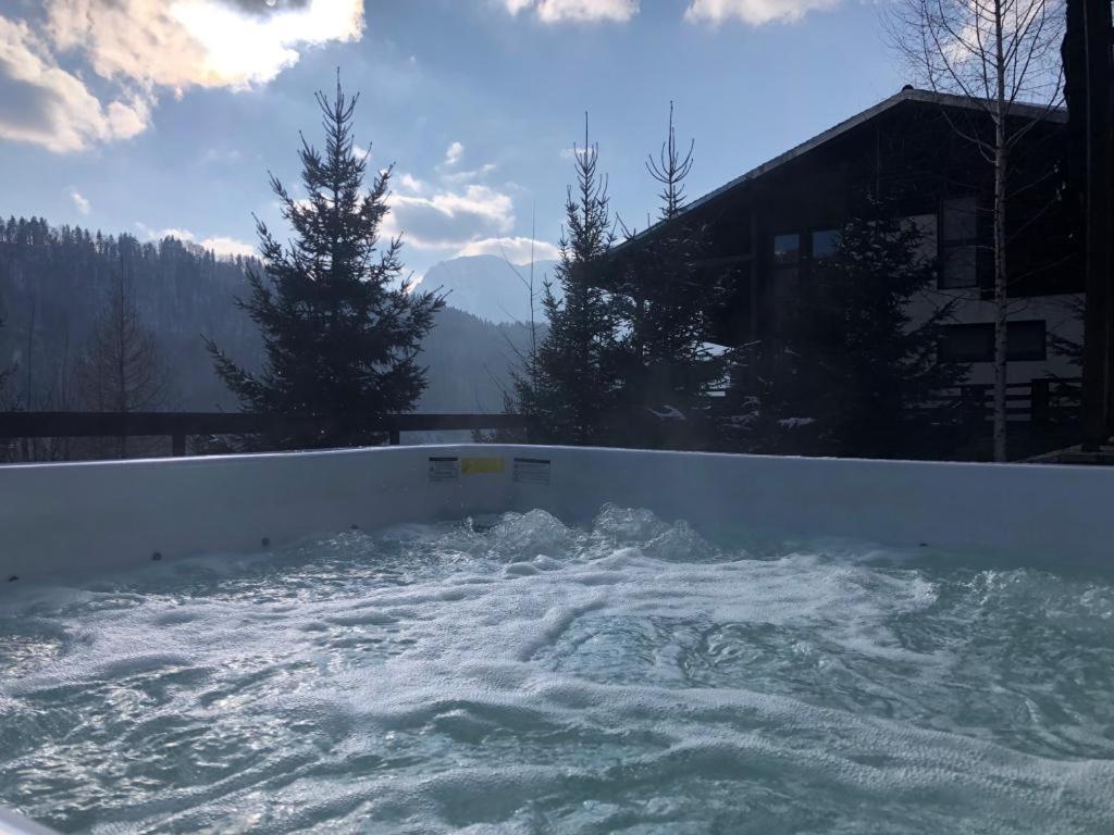 Casa Ferica Villa Азуга Екстериор снимка