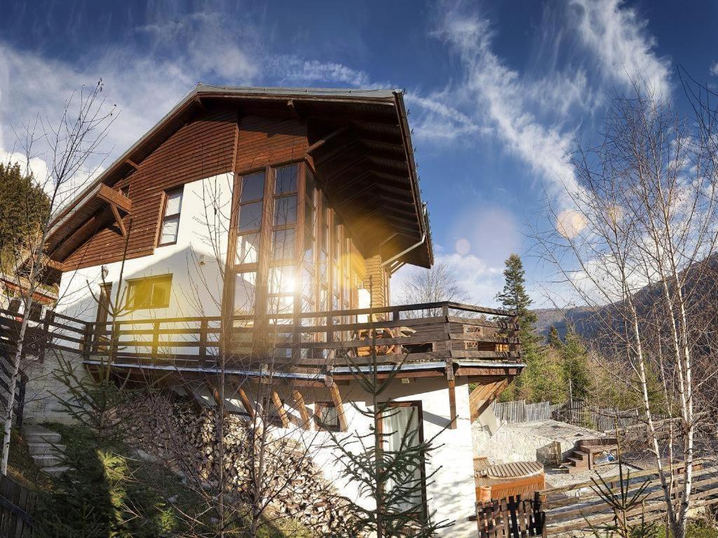 Casa Ferica Villa Азуга Екстериор снимка